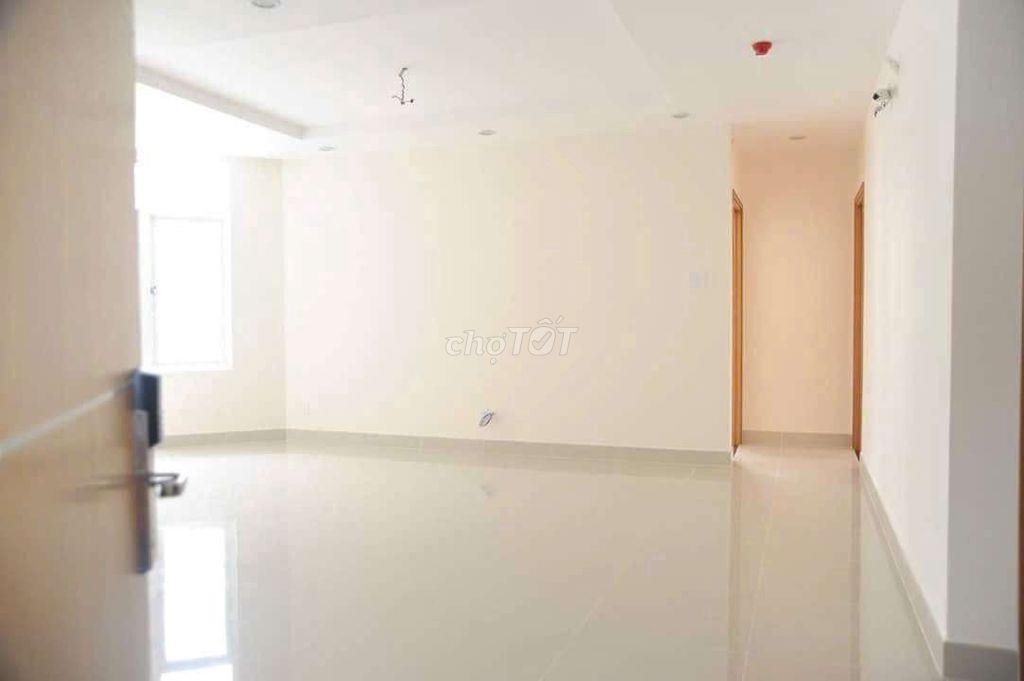căn hộ tầng trên cùng không bị làm ồn !!!