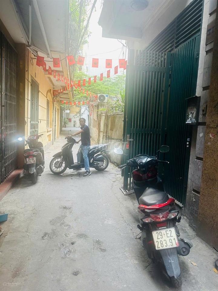 Chính Chủ Có Căn KBT 5 Tầng Cần Bán Ngõ 131 Thái Hà