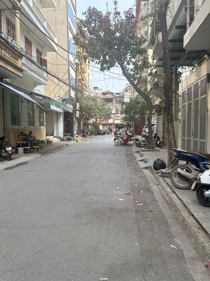 Bán nhà KBT 7,5 Tầng Khu Phân Lô Ngõ 165 Thái Hà Xây Mới.