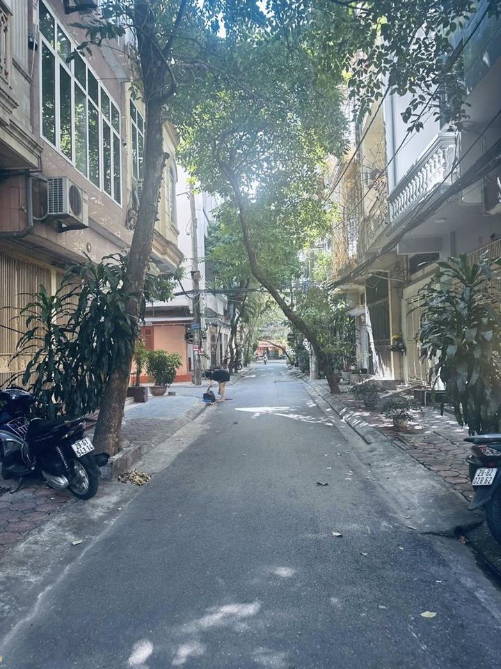 Bán nhà KBT 5,5 tầng ngõ 27 Phố Huỳnh Thúc Kháng