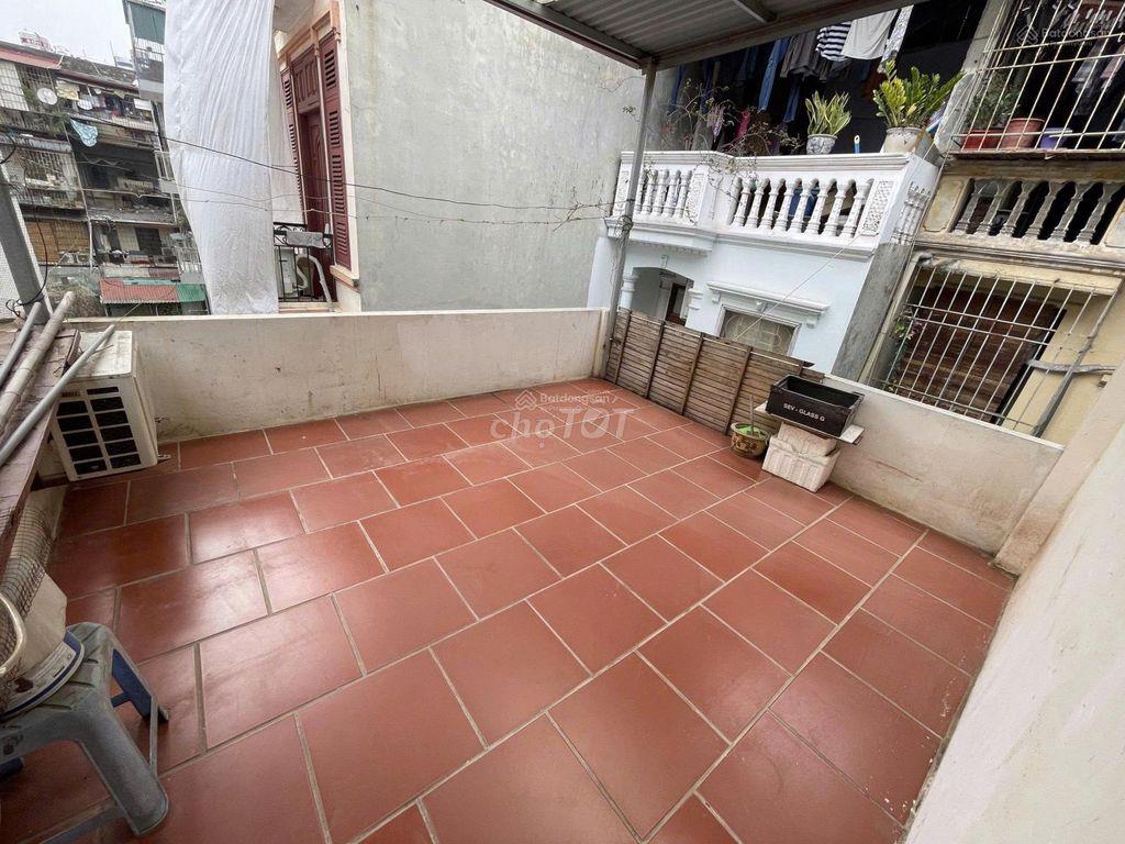 Cần bán nhà KBT 3,5 tầng khu phân lô Giảng viên ĐH Ngõ 95 Chùa Bộc.
