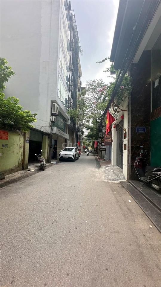 Bán nhà KBT 4.5 tầng khu phân lô 198 Thái Thịnh MB: 75m2, giá: 29.9 tỷ