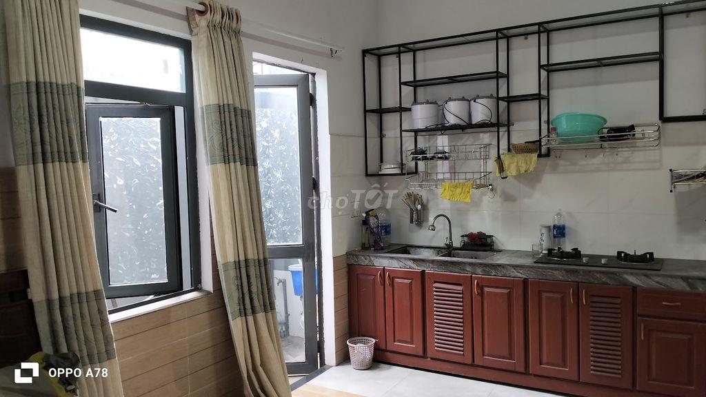 Cho thuê phòng trọ 35m2 mặt tiền đường Ngô Quyền