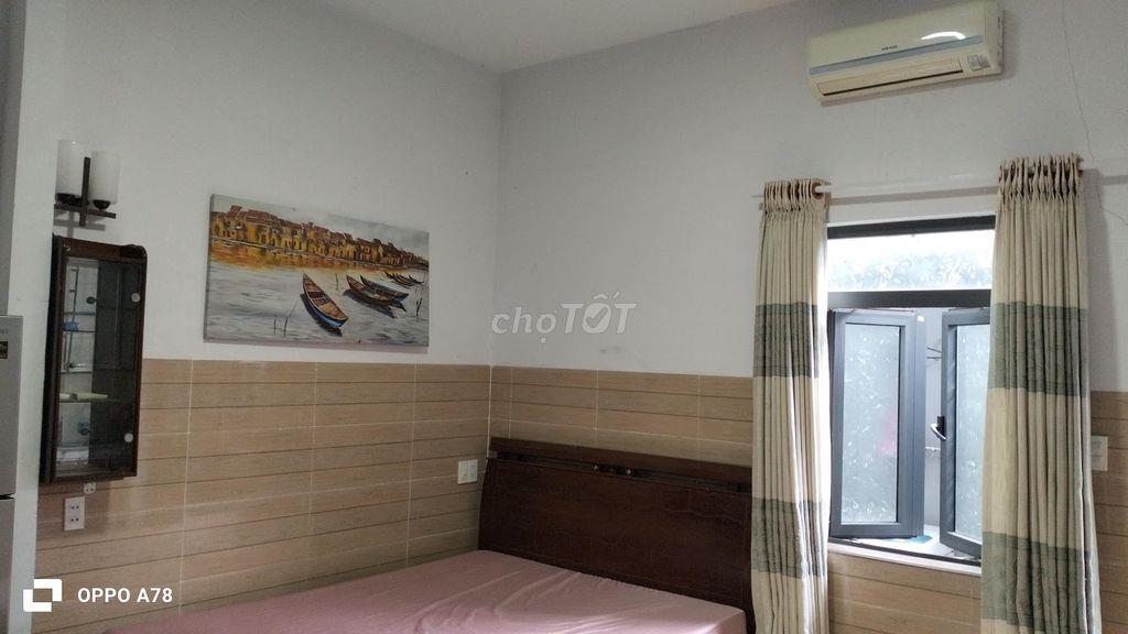 Cho thuê phòng trọ 35m2 mặt tiền đường Ngô Quyền