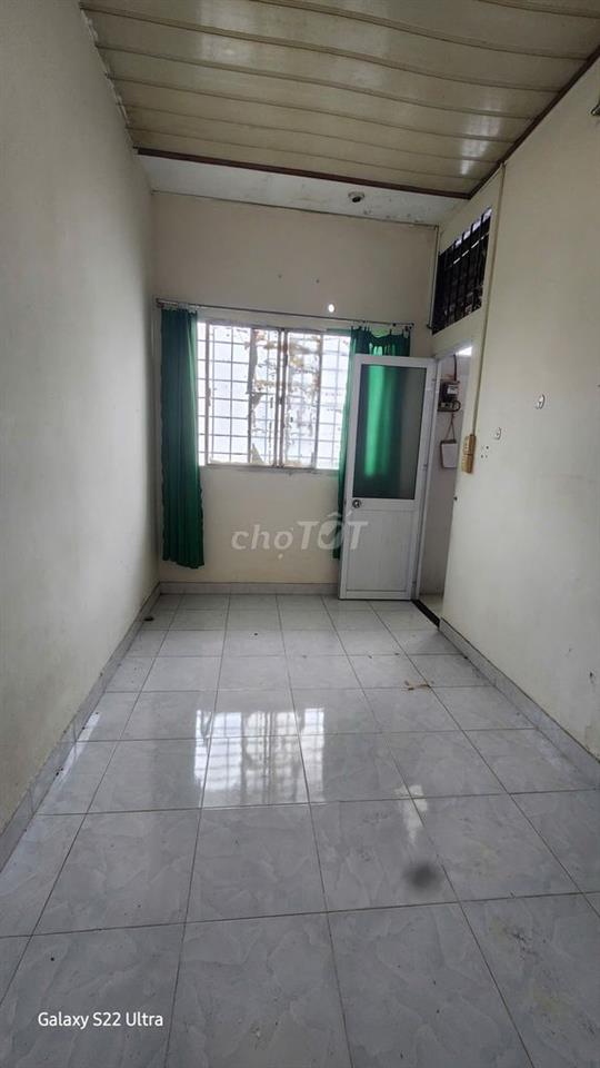 Phòng trọ 20m gần ĐH Văn Lang, trường Bồi Dưỡng Chính Trị