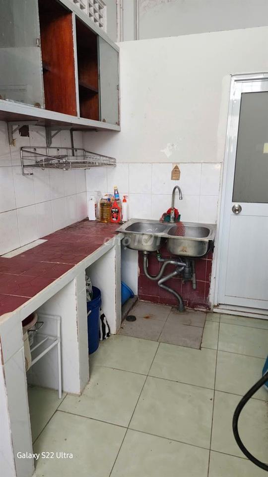Phòng trọ 20m gần ĐH Văn Lang, trường Bồi Dưỡng Chính Trị