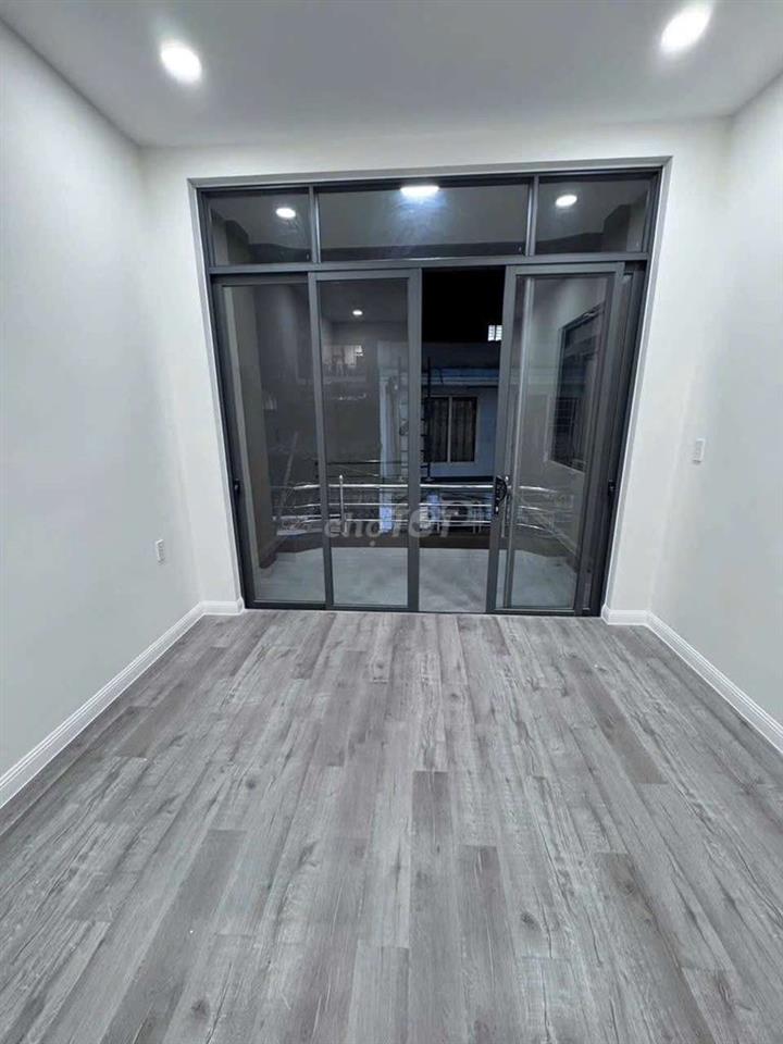 nhà quận 12 số hồng riêng 