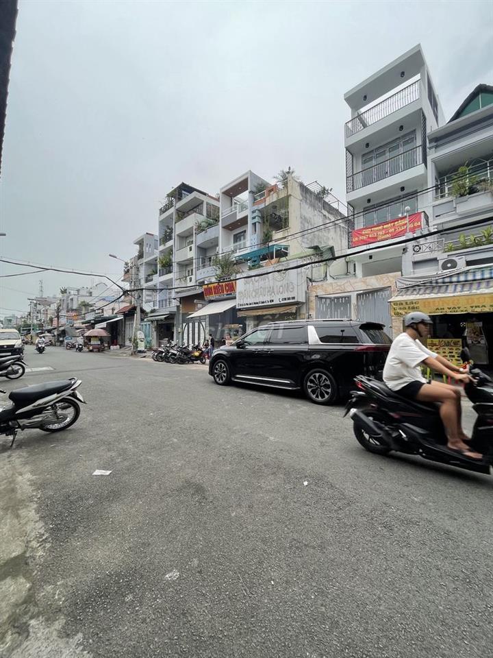 Cho thuê toàn bộ mặt bàng Trệt - lửng