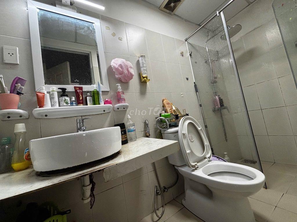 BÁN NHANH CH EHOME5