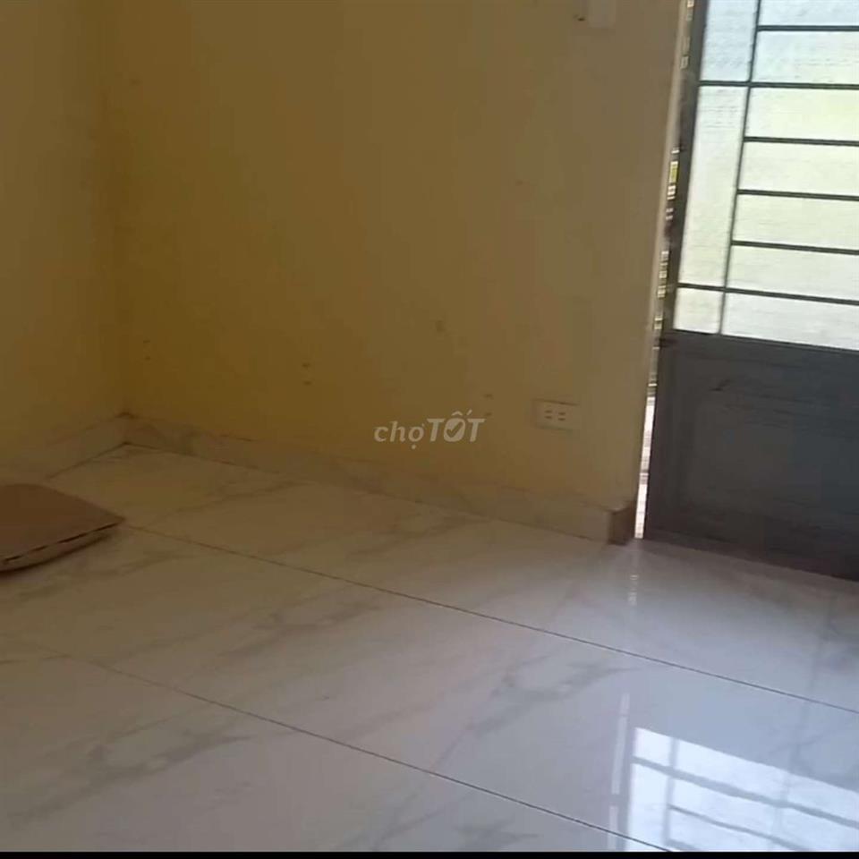 nhà cho thuê hẻm 994 huỳnh tấn phát
