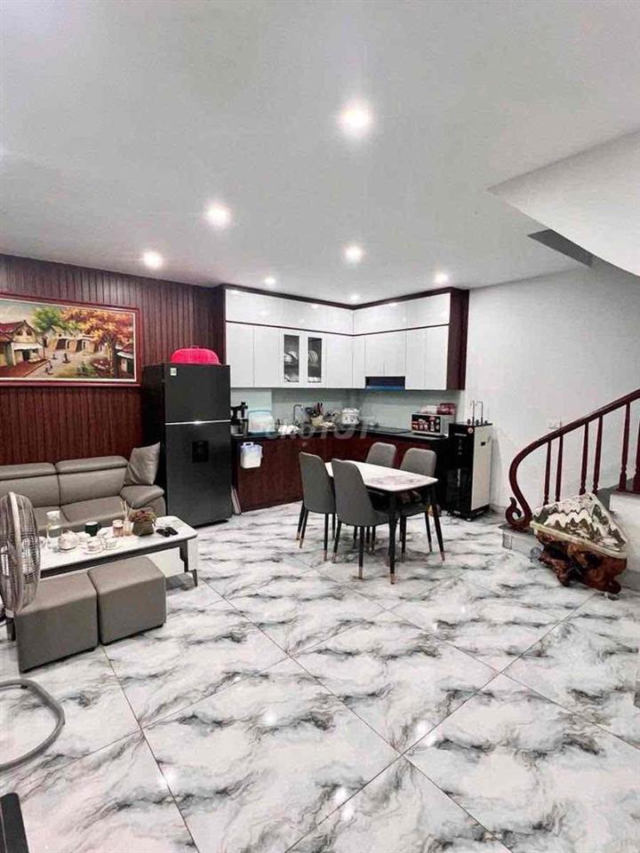 Cho thuê nhà Mỹ Đình DT 45m2 x 5 tầng 4PN 12tr 🔥