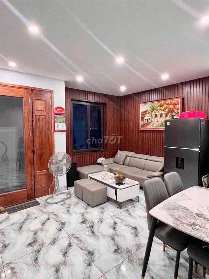 Cho thuê nhà Mỹ Đình DT 45m2 x 5 tầng 4PN 12tr 🔥