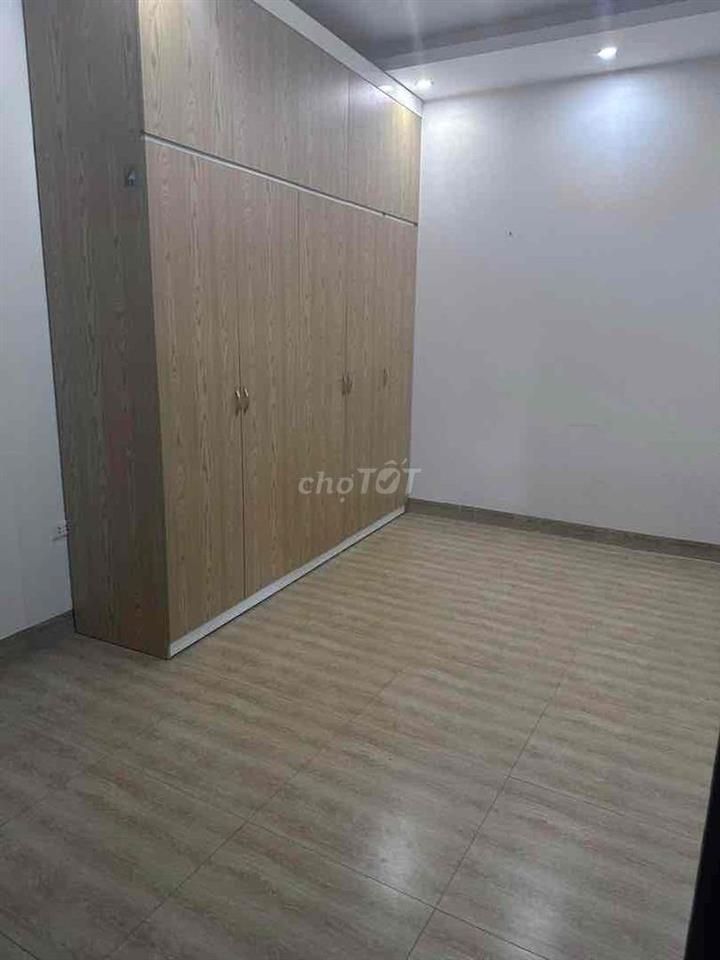 Cho thuê nhà lô góc, ô tô tránh Trịnh Văn Bô Vân Canh