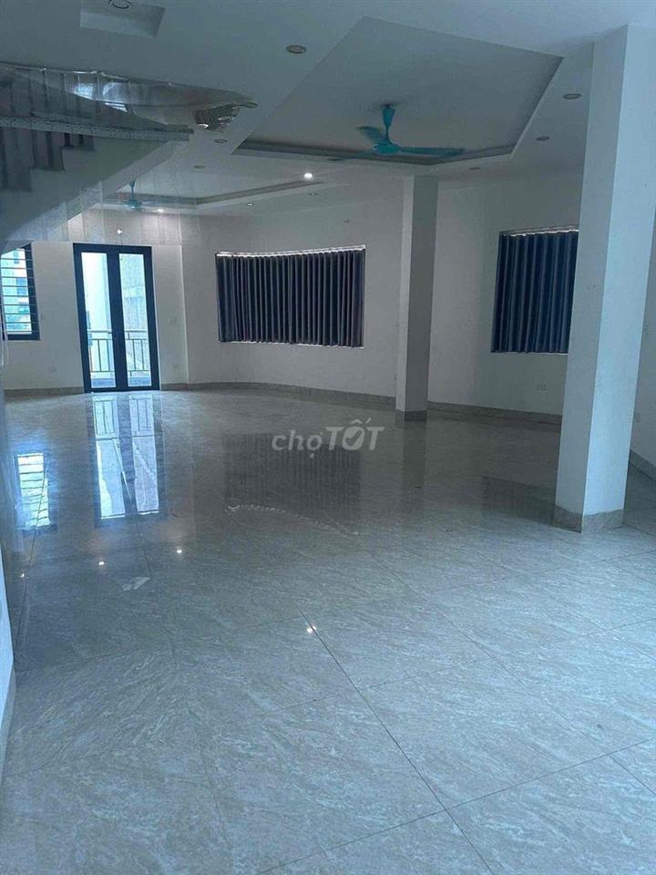 Cho thuê nhà lô góc, ô tô tránh Trịnh Văn Bô Vân Canh