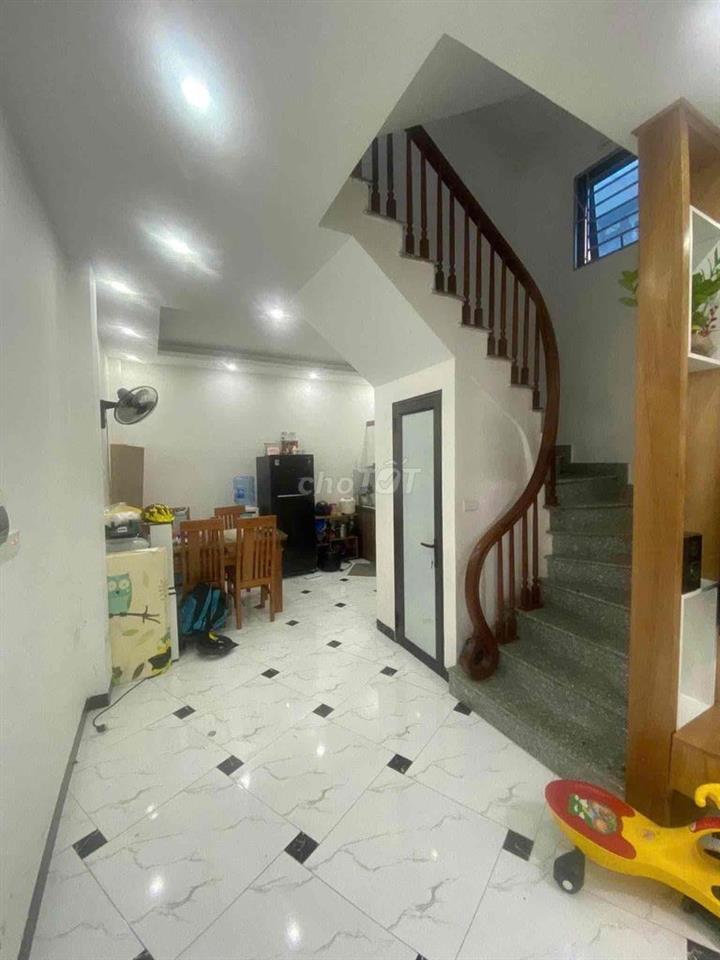 Cho thuê nhà 3PN 8tr  ngõ 252 Đại Mỗ - Nam Từ Liêm