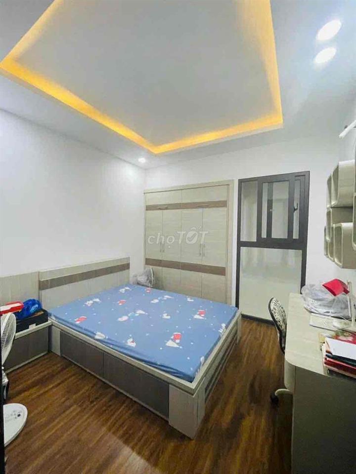 CHO THUÊ NHÀ LẠC LONG QUÂN 40M 5 TẦNG 3PNKK FULL ĐỒ