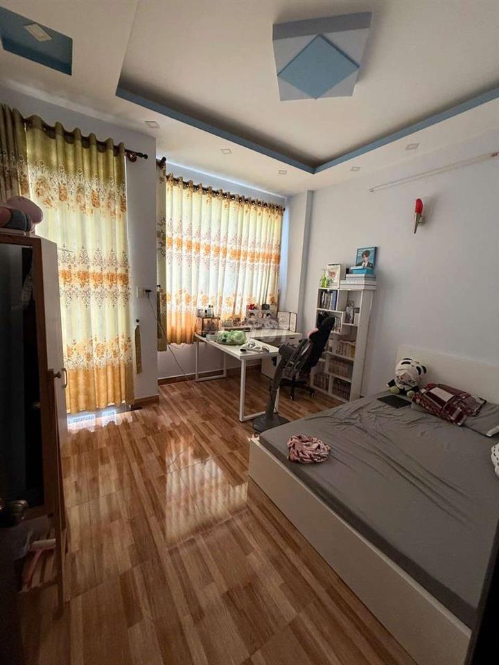 bán nhà số 100 đường số 14 đúc 4 tầng mái bê tông cốt thép 