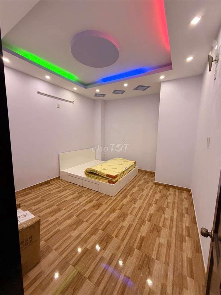 bán nhà số 100 đường số 14 đúc 4 tầng mái bê tông cốt thép 
