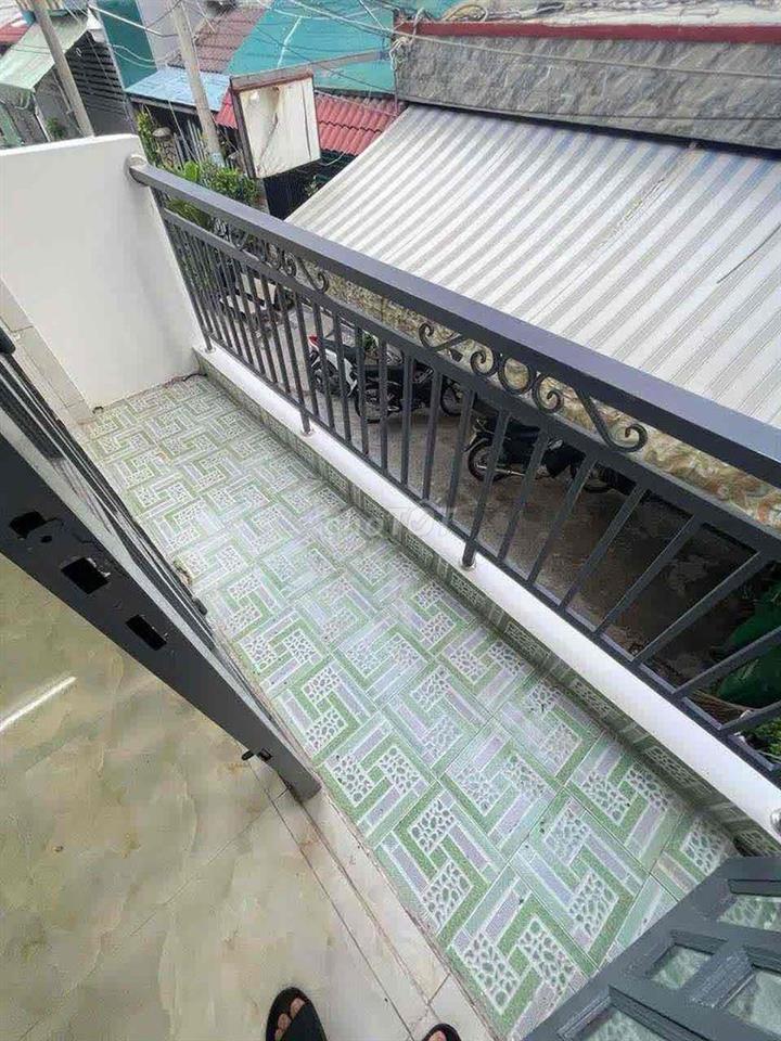 bán nhà 2 lầu lê văn quới