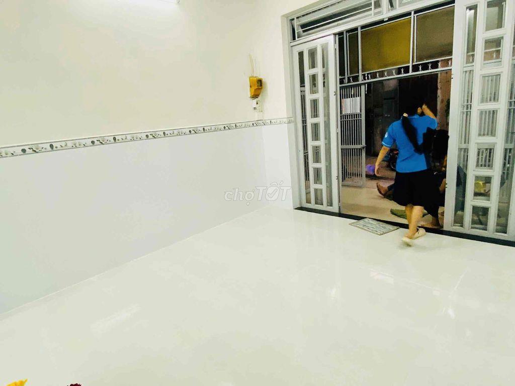 CHO THUÊ NHÀ CẤP 4 MỚI SỬA – CÓ SÂN RỘNG ĐỂ XE MÁY
