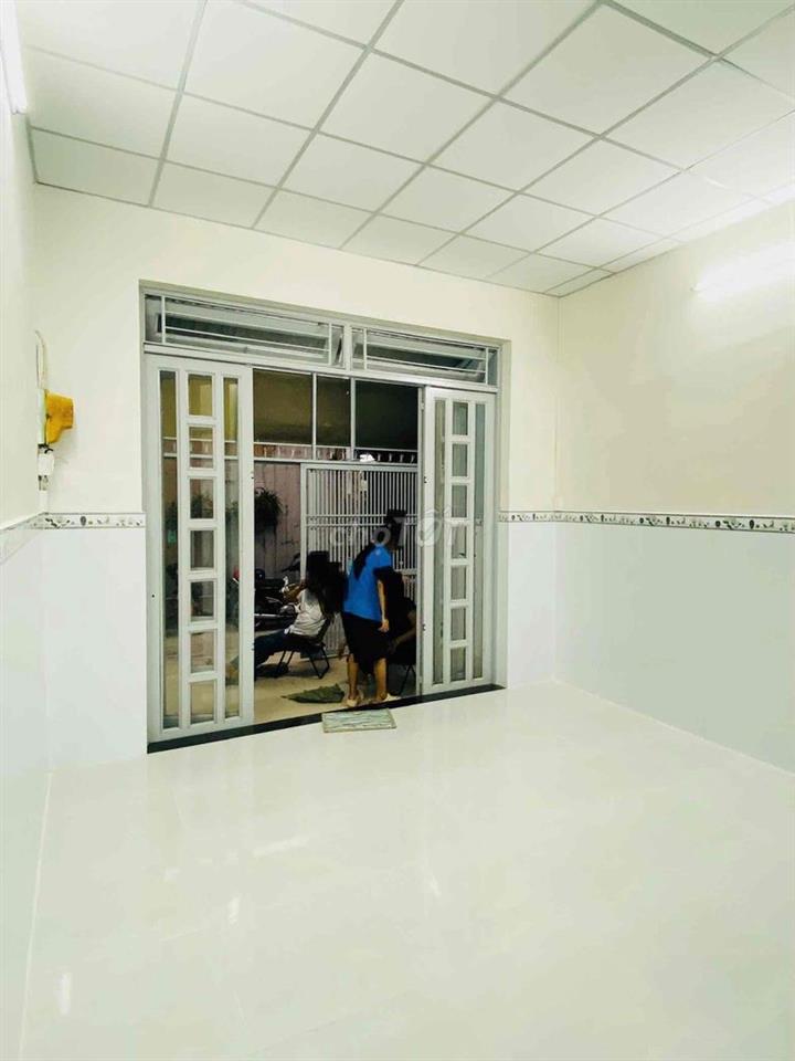 CHO THUÊ NHÀ CẤP 4 MỚI SỬA – CÓ SÂN RỘNG ĐỂ XE MÁY
