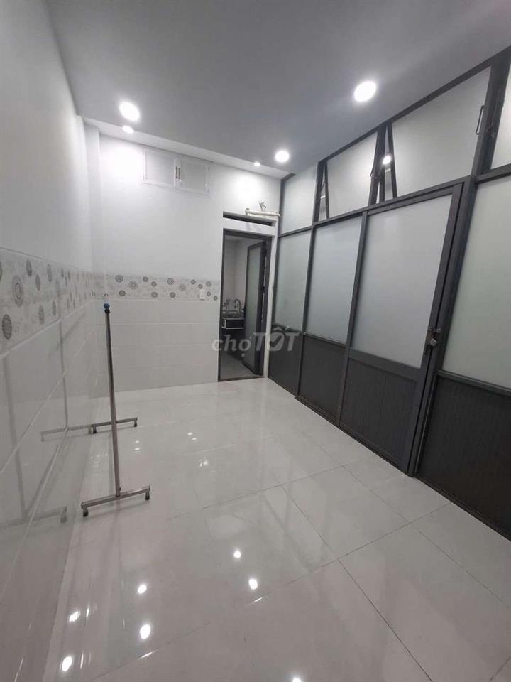 Cho nữ thuê trọ gần ĐH Công Thương, Aeon Mall,...
