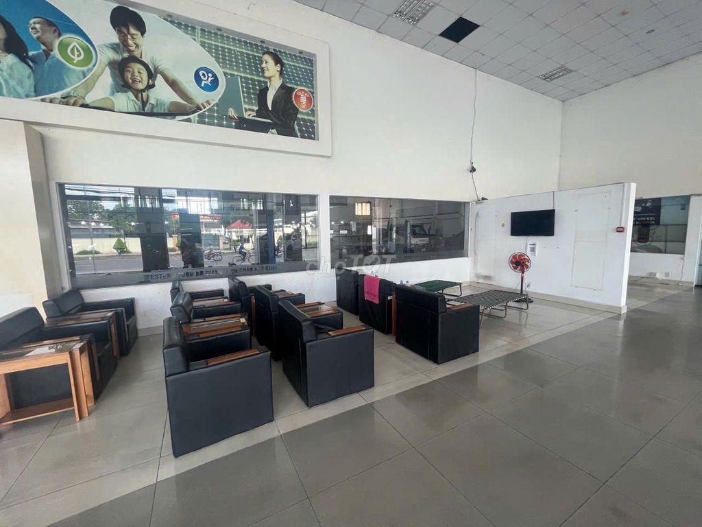 BÁN ĐẤT SHOWROOM Ô TÔ MẶT TIỀN TRẦN HƯNG ĐẠO – LONG XUYÊN- AN GIANG