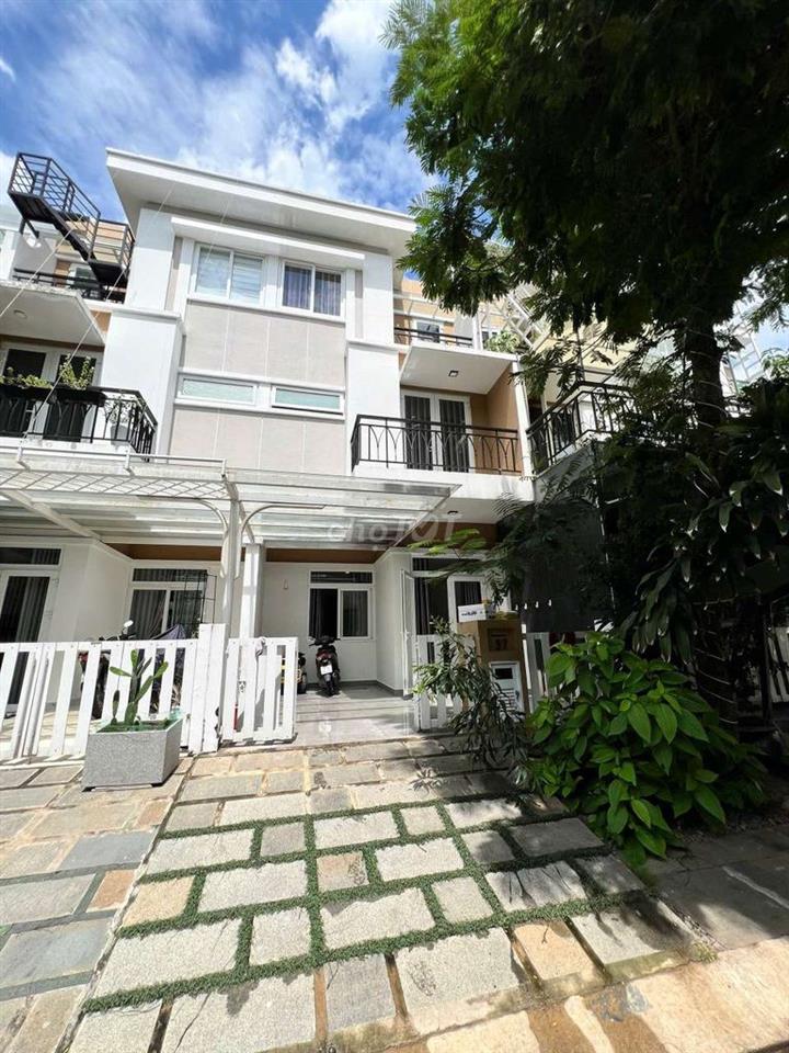 Cho thuê nhà nguyên căn trong khu compound khép kín Lovera Park