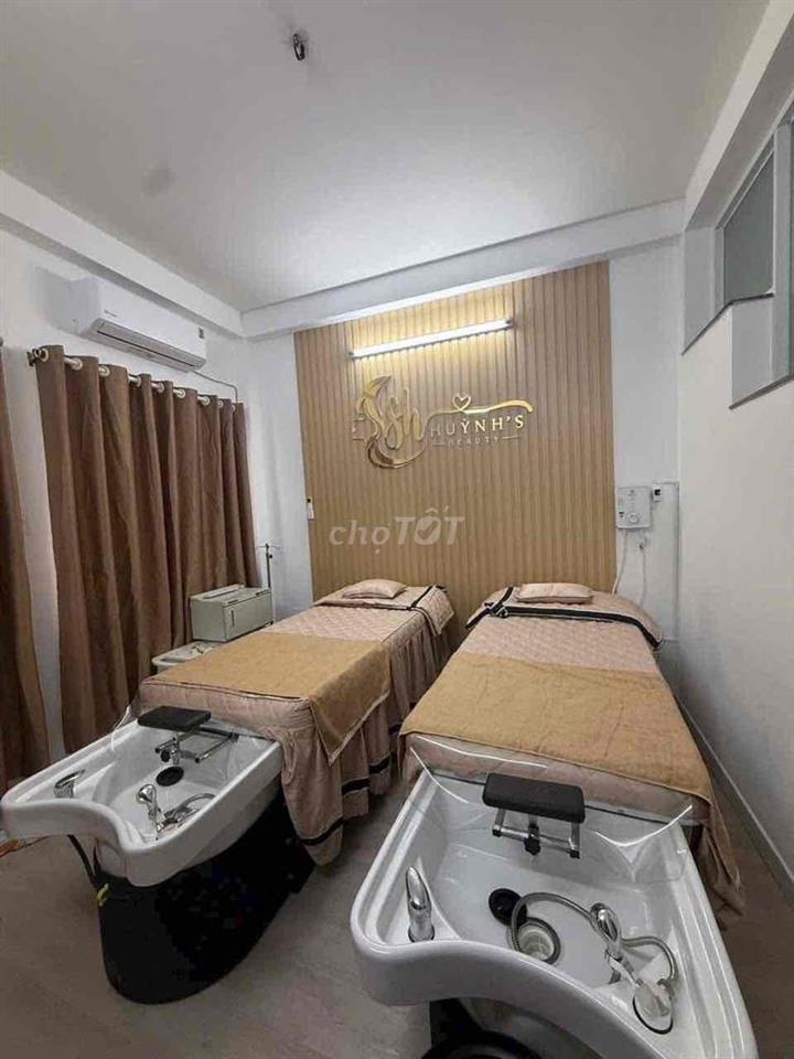Nhà mặt tiền Huỳnh Văn Bánh