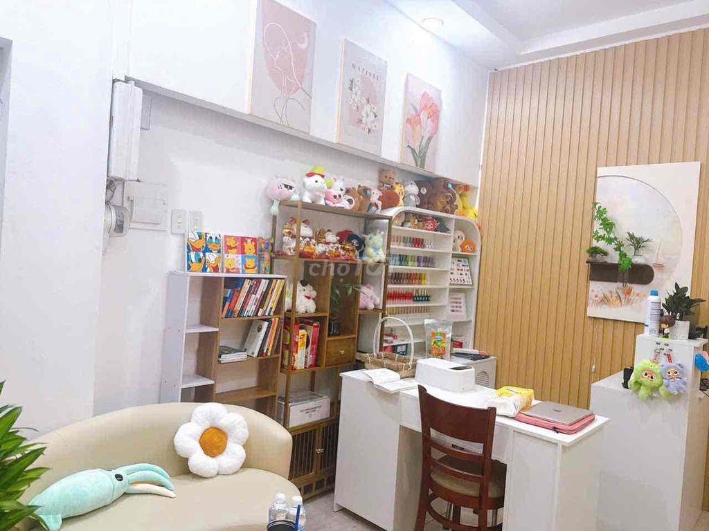 Nhà mặt tiền Huỳnh Văn Bánh