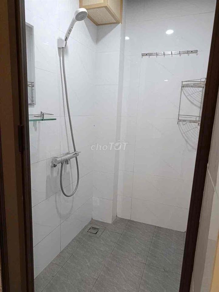 Nhà chính chủ mới cho thuê hẻm1/ 5 bước ra mặt tiền