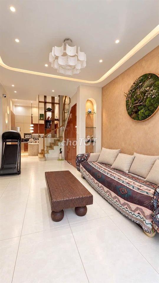 bán nhà 4 tầng 5pn đường thích quảng đức phú nhuận 50m2