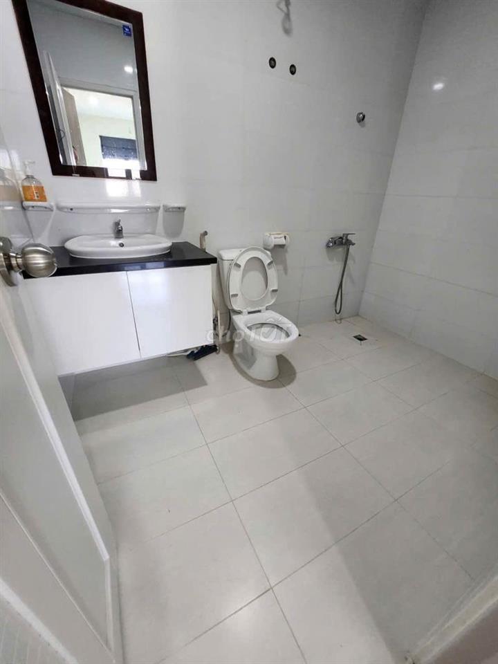 Chung cư Central, Phạm Văn HAi, TB: 2p ngủ, căn góc, 12,5tr/th