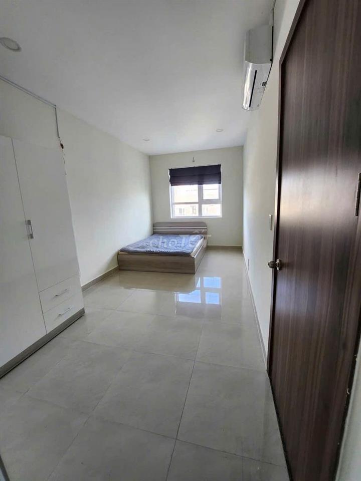 Chung cư Central, Phạm Văn HAi, TB: 2p ngủ, căn góc, 12,5tr/th