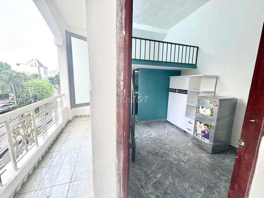 PHÒNG GÁC BAN CÔNG FULL NỘT THẤT NGAY SÂN BAY