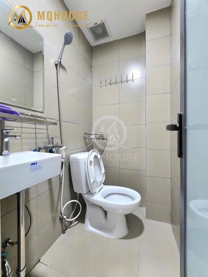 PHÒNG DUPLEX BAN CÔNG VIEW BỜ KÈ