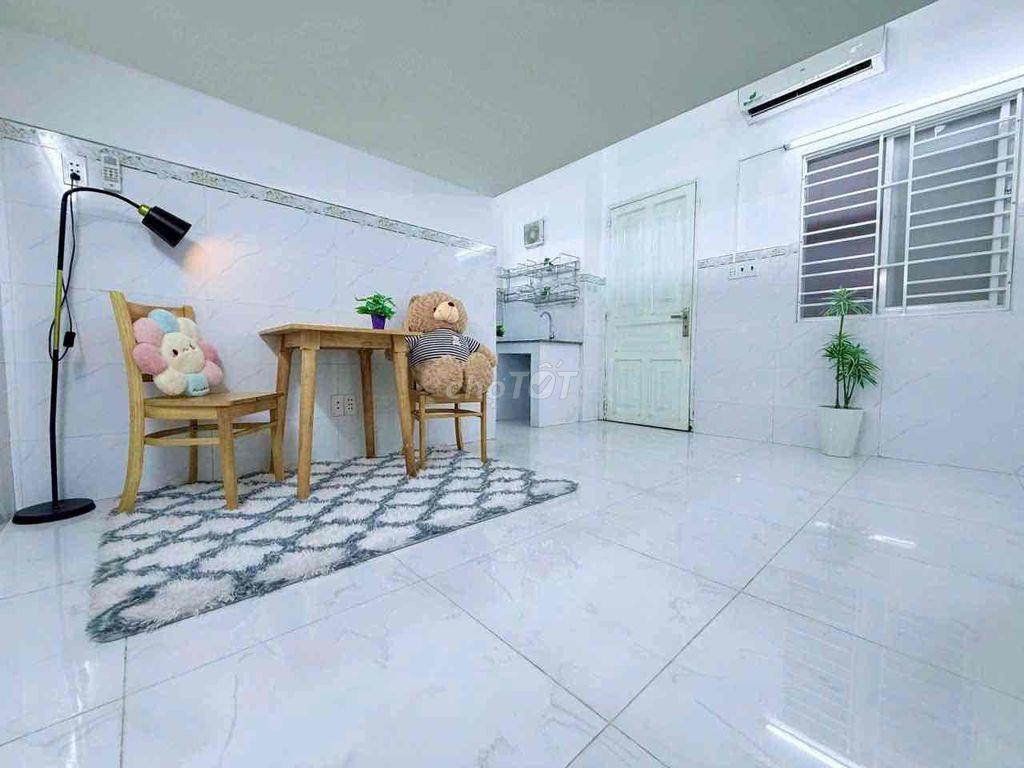 PHÒNG GÁC SIU RỘNG THOÁNG NẰM NGAY TRỤC ĐƯỜNG CỘNG HOÀ, TÂN BÌNH