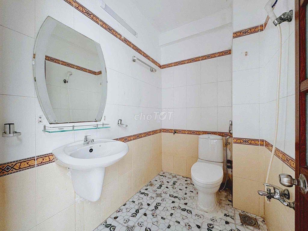 PHÒNG STUDIO CỬA SỔ THOÁNG, MÁY GIẶT RIÊNG NGAY KHU K300
