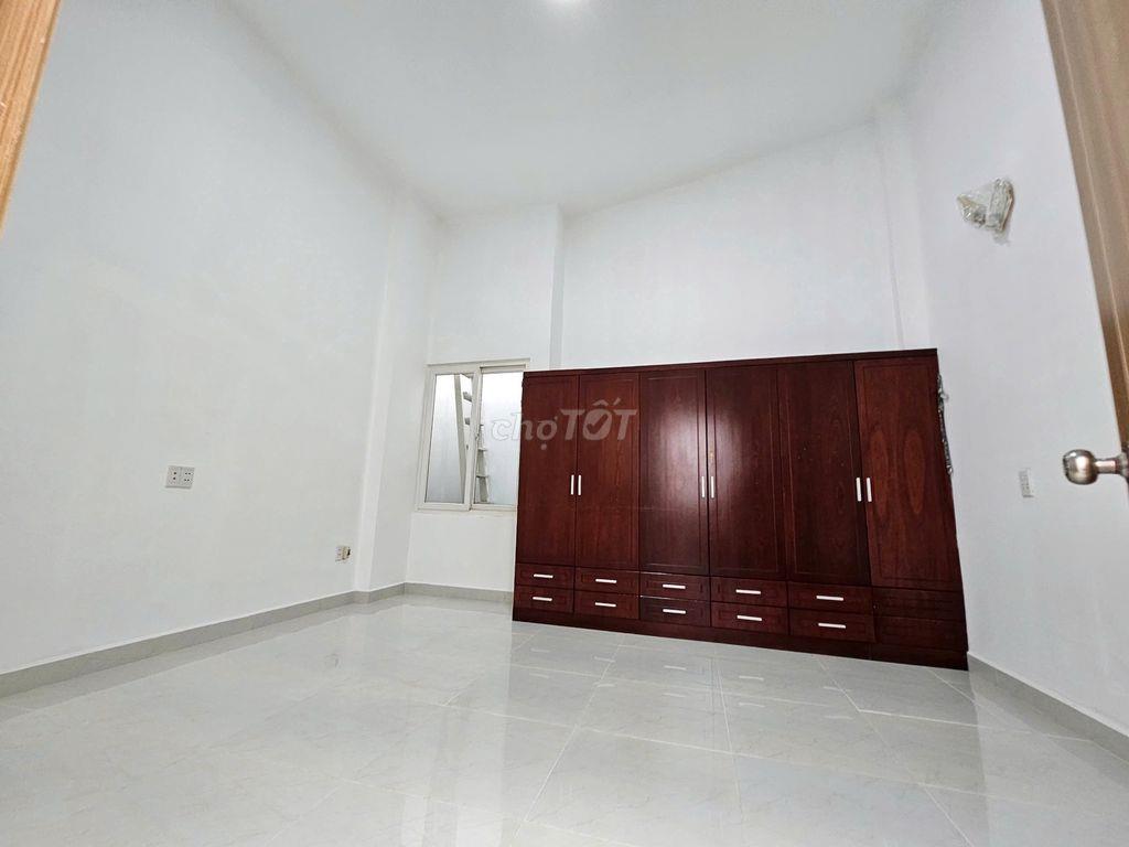 Bán nhà 2 tầng Linh Xuân Thủ Đức, 95.4m2, 3PN/3WC gần Siêu thị Go!