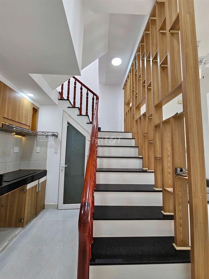 Bán nhà 2 tầng Linh Xuân Thủ Đức, 95.4m2, 3PN/3WC gần Siêu thị Go!