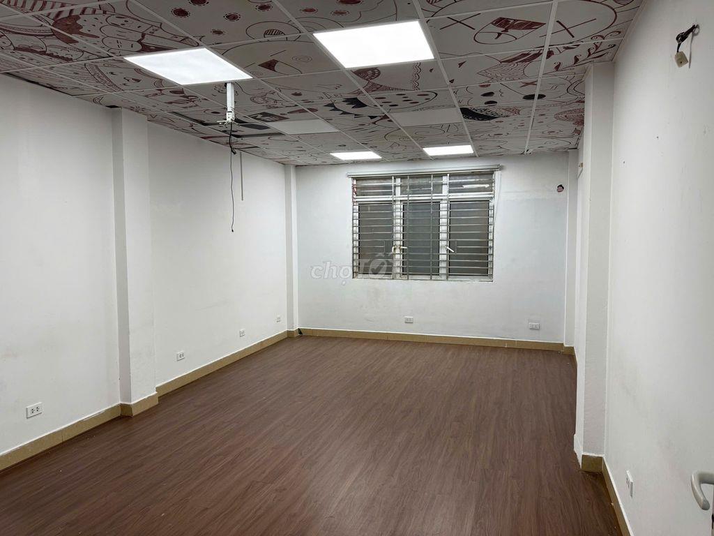 Cho thuê sàn VP, Spa, Lớp học tại Chùa Láng 100m2 chỉ 17tr