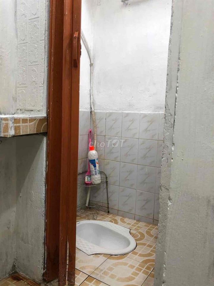 Cho thuê nhà riêng nhỏ xinh có gác xép và ban công