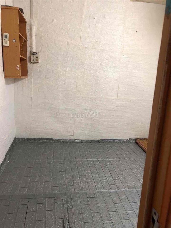 Cho thuê nhà riêng nhỏ xinh có gác xép và ban công