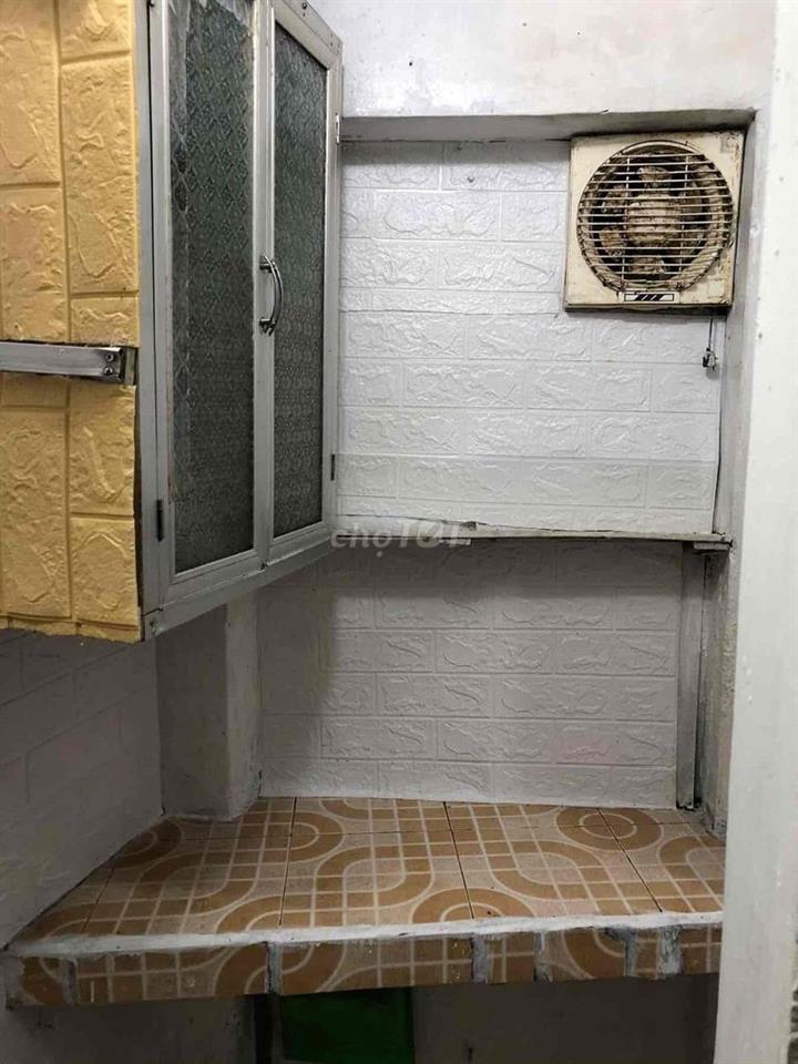 Cho thuê nhà riêng nhỏ xinh có gác xép và ban công