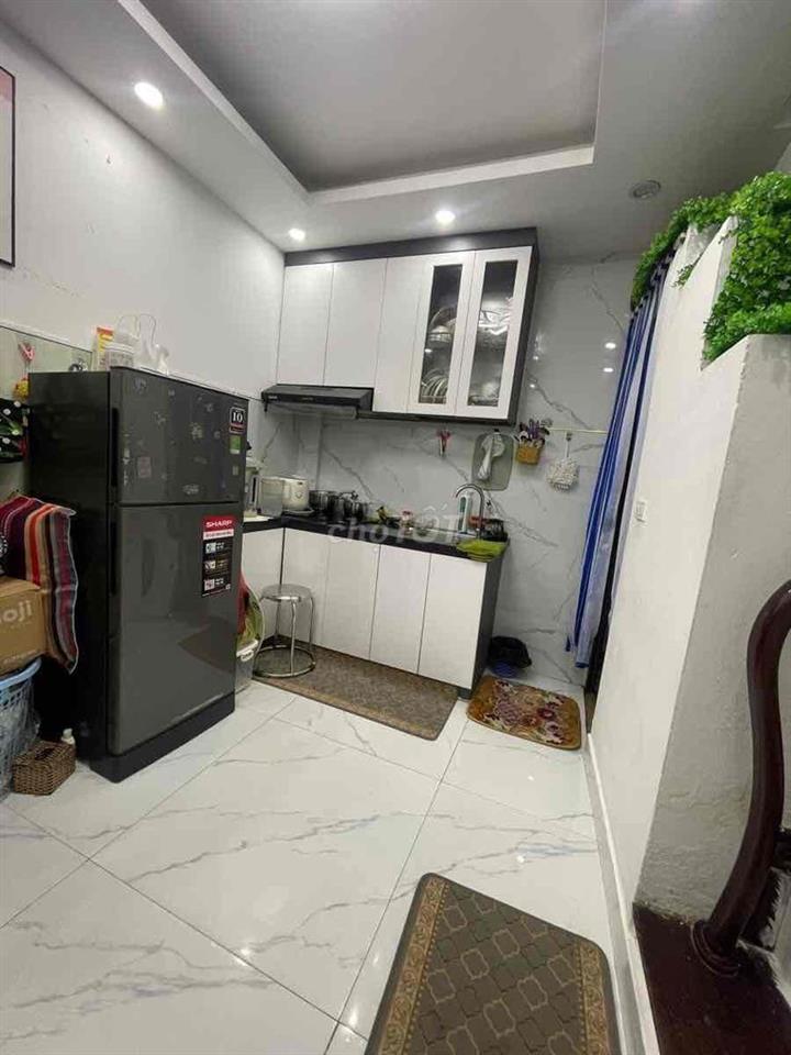cho thuê nhà nguyên căn 5 tầng