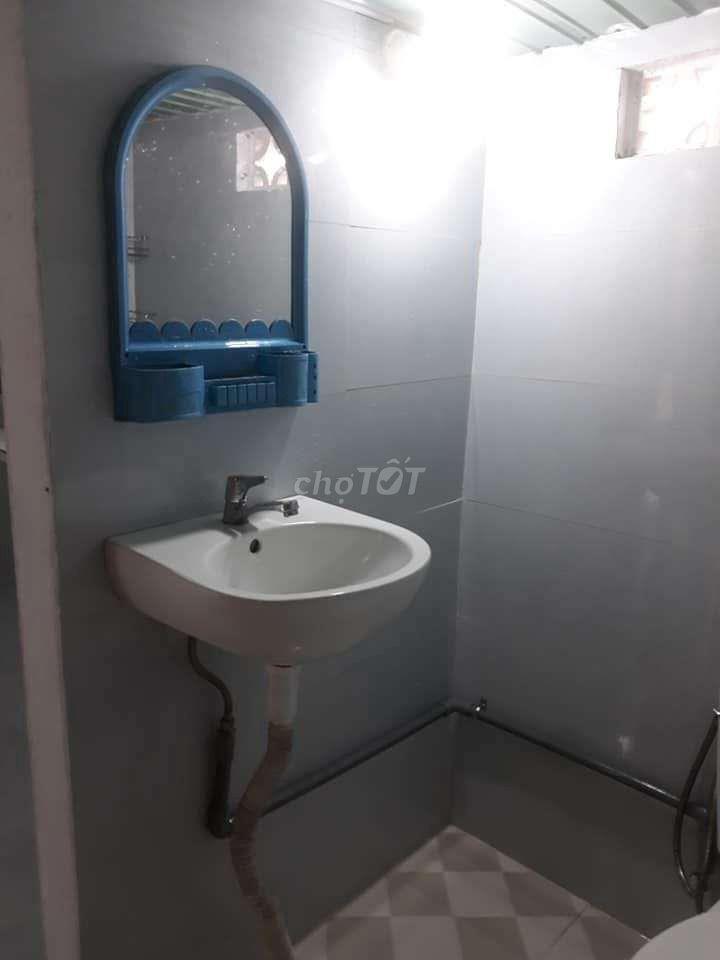 Phòng trọ mới sửa sang sạch đẹp có máy lạnh