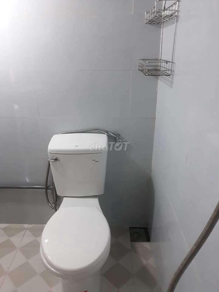 Phòng trọ mới sửa sang sạch đẹp có máy lạnh