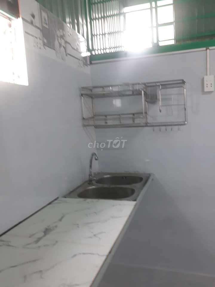 Phòng trọ mới sửa sang sạch đẹp có máy lạnh