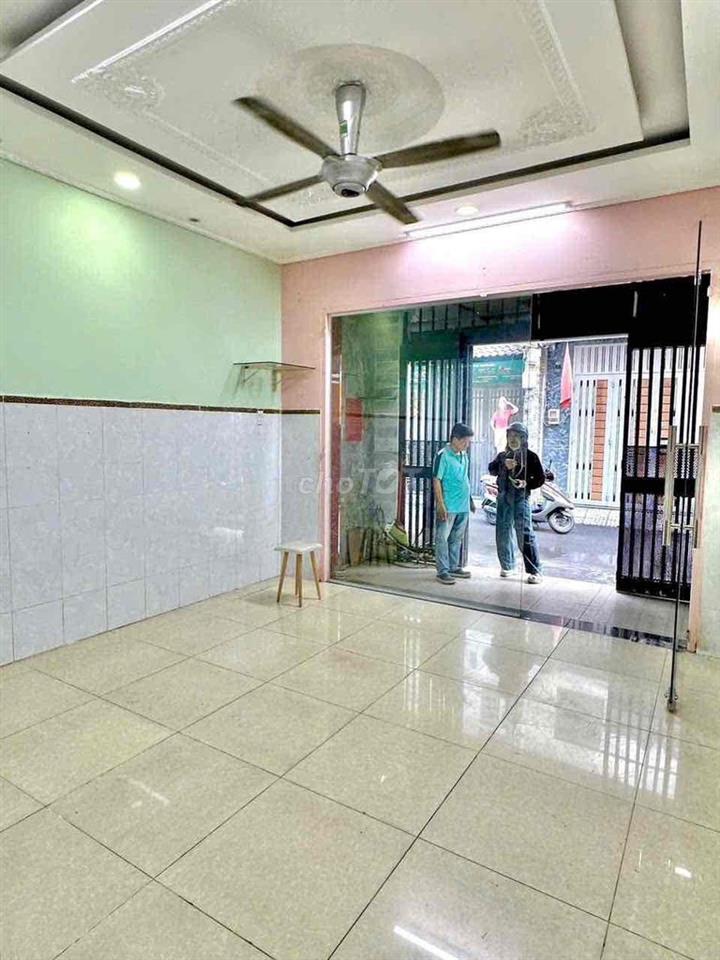 Nhà thuê nguyên căn mặt tiền hẻm thông