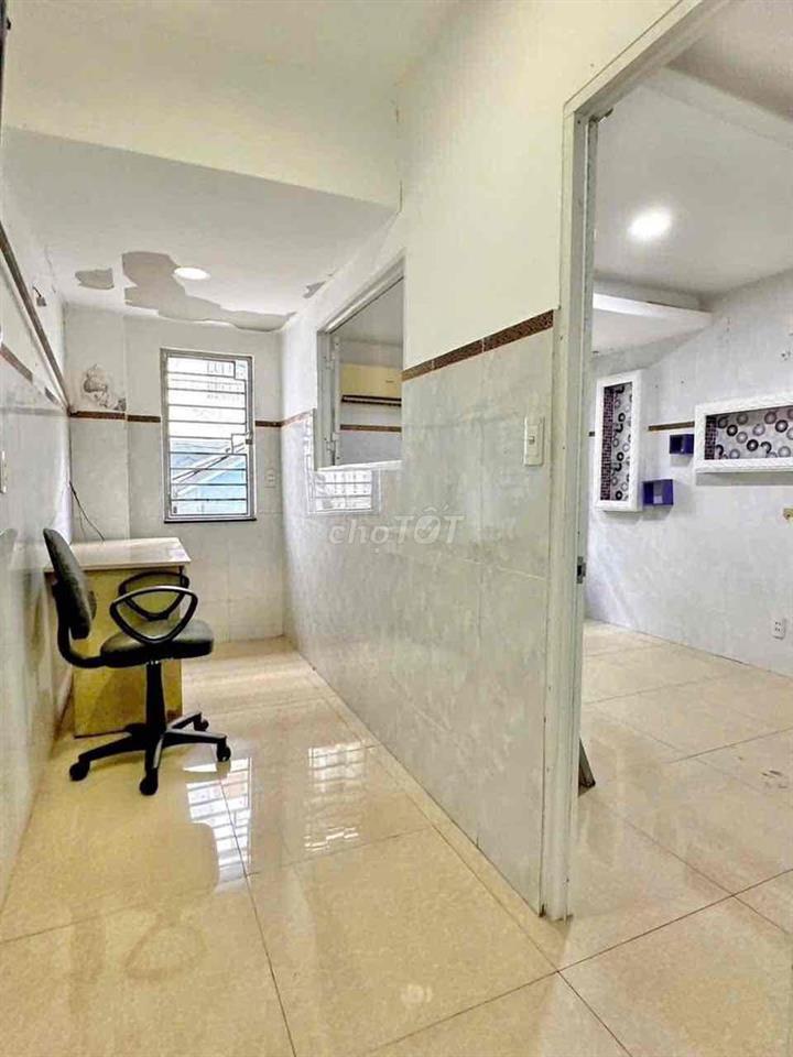 Nhà thuê nguyên căn mặt tiền hẻm thông